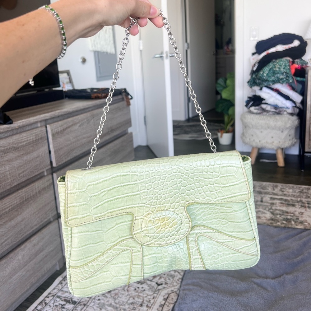 Vintage Crocodile-Embossed Chain Bag - Picture 7 of 7